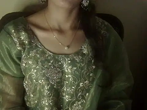 Snapshot of Mehaak_ chatting on May 8, 2026, 5:40 pm Mehaak online show from May 8, 2026, 5:40 pm