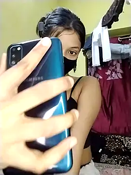 Naina-hott online show from June 1, 2026, 8:10 pm