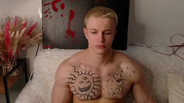 Snapshot of SterlingNoir chatting on February 11, 2026, 9:25 am SterlingNoir online show from February 11, 2026, 9:25 am