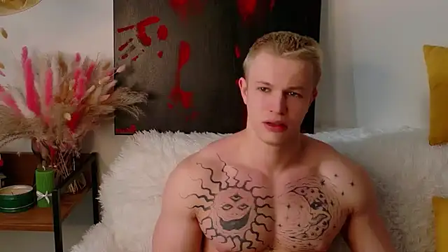 Snapshot of SterlingNoir chatting on February 15, 2026, 8:46 am SterlingNoir online show from February 15, 2026, 8:46 am