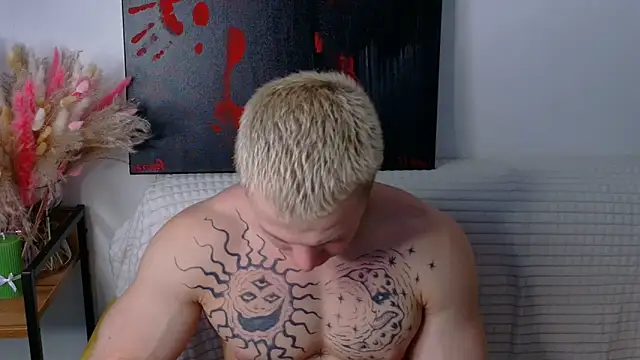 Snapshot of SterlingNoir chatting on February 19, 2026, 10:33 am SterlingNoir online show from February 19, 2026, 10:33 am