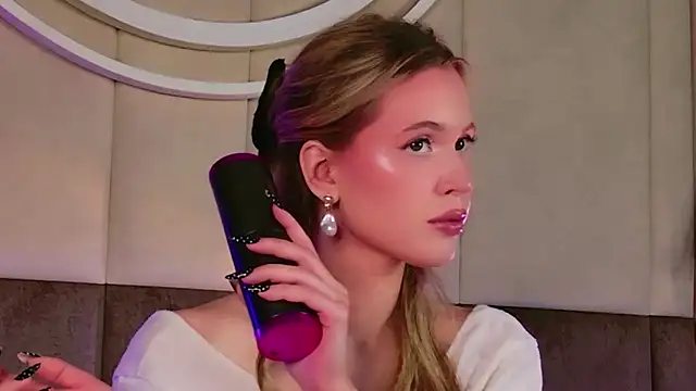 Snapshot of Beckie_White chatting on March 3, 2026, 9:10 pm Beckie White online show from March 3, 2026, 9:10 pm