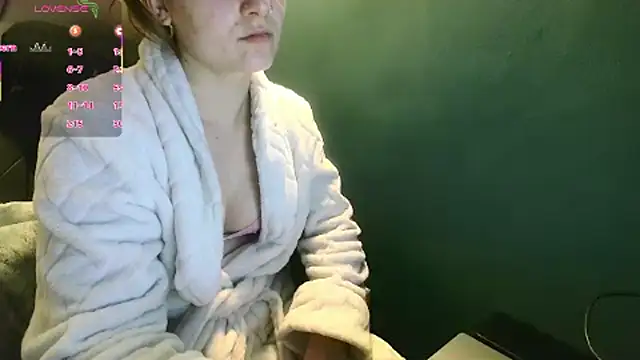 JadeAlexis403 online show from February 18, 2026, 9:11 pm