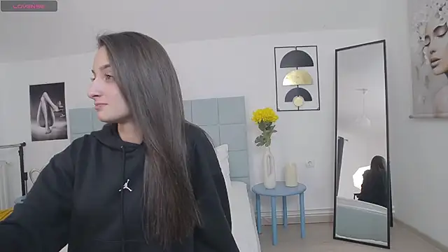 Snapshot of AmalliaJade chatting on February 16, 2026, 7:32 pm AmalliaJade online show from February 16, 2026, 7:32 pm