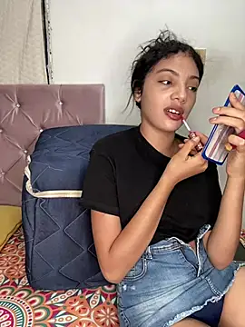 Britney  Latina online show from February 22, 2026, 2:24 am