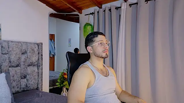 Snapshot of NICK_MOSS_ chatting on February 25, 2026, 10:36 am NICK MOSS online show from February 25, 2026, 10:36 am