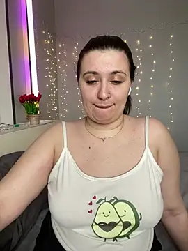 lipsi vikki online show from February 13, 2026, 8:10 am