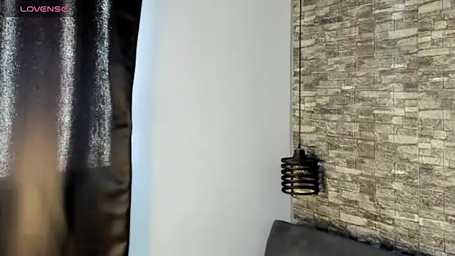 ASHLEY COLLINS1 online show from March 16, 2026, 1:26 pm