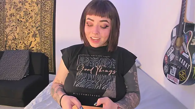 Snapshot of Aria_x_Orien_ chatting on July 15, 2026, 7:52 pm Aria x Orien online show from July 15, 2026, 7:52 pm