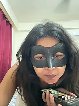 raavigirl online show from April 2, 2026, 7:22 pm