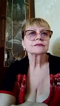 Snapshot of SophieBurns chatting on June 14, 2026, 10:06 am SophieBurns online show from June 14, 2026, 10:06 am