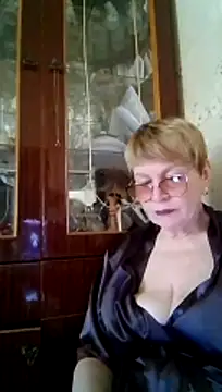 Snapshot of SophieBurns chatting on June 24, 2026, 10:14 am SophieBurns online show from June 24, 2026, 10:14 am