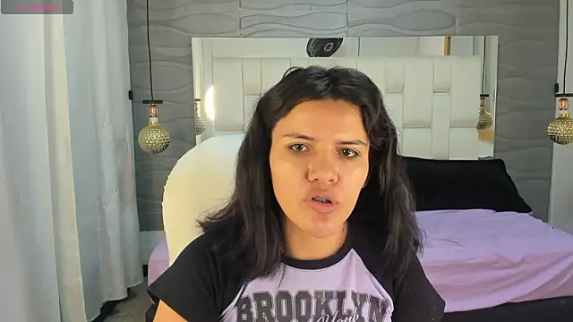 Snapshot of Thaliaa_Lopez chatting on February 17, 2026, 10:45 am Thaliaa Lopez online show from February 17, 2026, 10:45 am