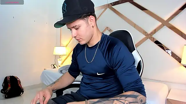 Snapshot of rayan_linxx chatting on February 19, 2026, 6:59 pm rayan linxx online show from February 19, 2026, 6:59 pm