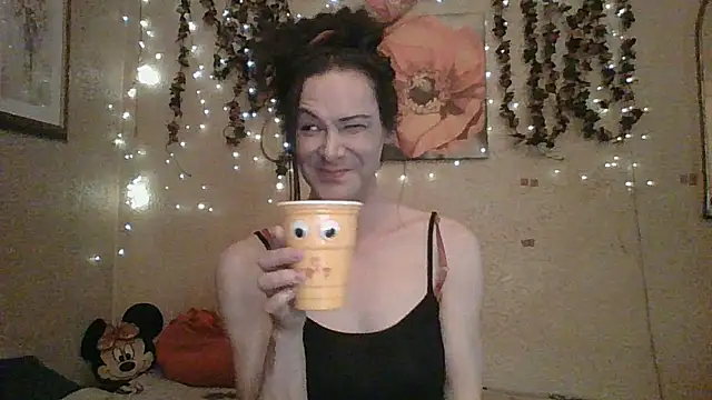 sillymillie4 online show from May 15, 2026, 1:23 am