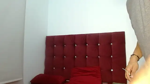 Snapshot of SkinnyDevil12 chatting on February 26, 2026, 3:27 am SkinnyDevil12 online show from February 26, 2026, 3:27 am