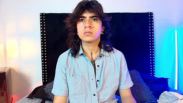 Snapshot of Axell_Kussh chatting on February 17, 2026, 2:46 pm Axell Kussh online show from February 17, 2026, 2:46 pm