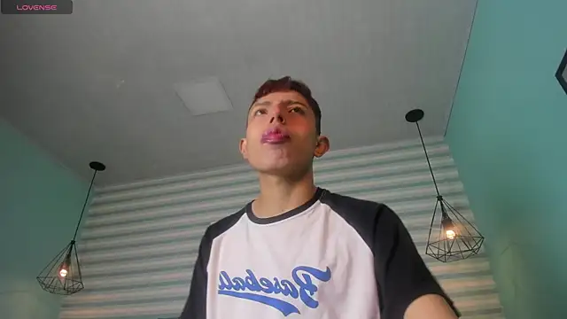 Snapshot of _camilo_ortiz chatting on May 29, 2026, 2:15 pm camilo ortiz online show from May 29, 2026, 2:15 pm