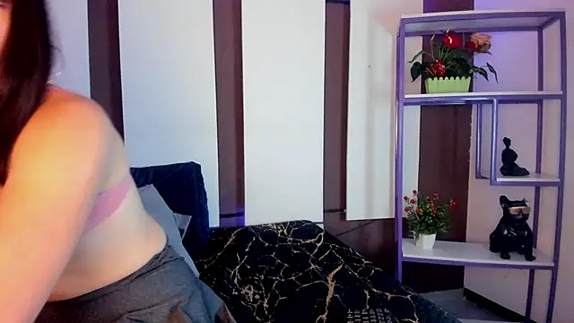 Snapshot of Nahomii__Doll chatting on February 18, 2026, 7:21 pm Nahomii Doll online show from February 18, 2026, 7:21 pm