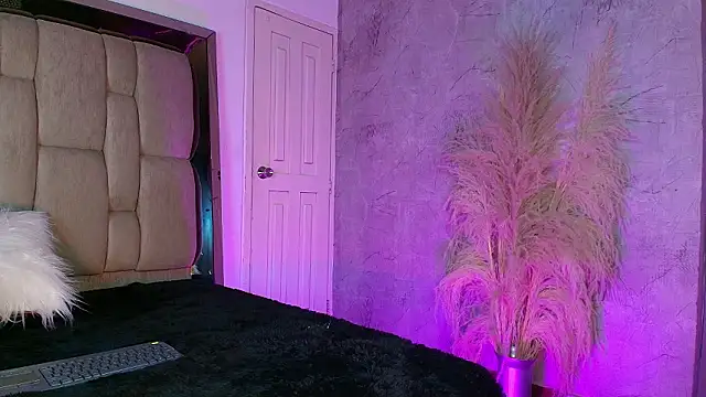 Snapshot of REDS_VELVET chatting on February 9, 2026, 3:43 am REDS VELVET online show from February 9, 2026, 3:43 am