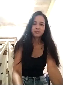 sweet maxine44 online show from April 26, 2026, 6:27 pm