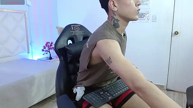 Snapshot of estefan_tay chatting on February 9, 2026, 3:10 am estefan tay online show from February 9, 2026, 3:10 am