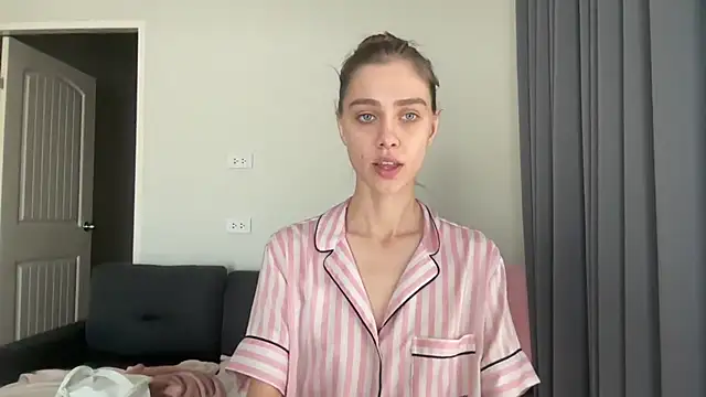 Snapshot of SonyaSweety chatting on February 21, 2026, 2:56 am SonyaSweety online show from February 21, 2026, 2:56 am