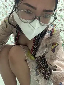 lonely lunae online show from February 7, 2026, 5:33 am