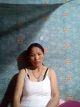 nhynhy11 online show from February 12, 2026, 4:40 am