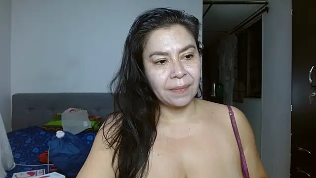 Karo sexy online show from December 2, 2025, 6:08 am