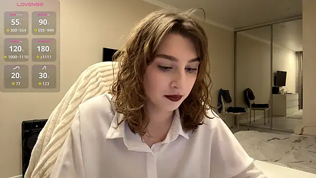 ElliKrovel online show from February 23, 2026, 2:14 pm