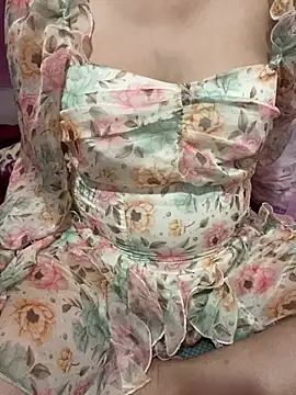 Snapshot of hamoi11 chatting on February 25, 2026, 12:42 am hamoi11 online show from February 25, 2026, 12:42 am