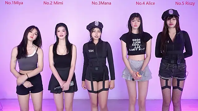 Velvet-girl online show from February 9, 2026, 10:19 am