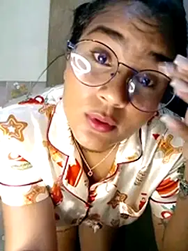 Zoe Renata online show from July 12, 2026, 3:19 am