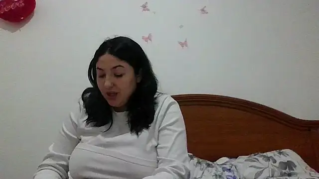 Amber Sinn online show from April 3, 2026, 9:57 pm