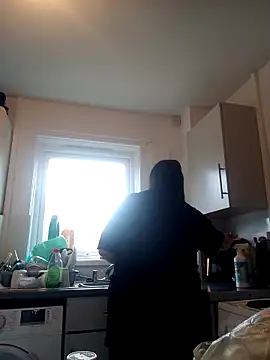 louisa36 online show from April 11, 2026, 4:33 pm