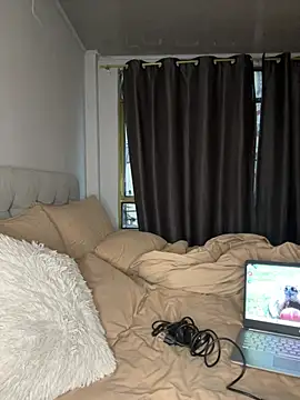 RachelWeisz  online show from February 23, 2026, 11:18 am