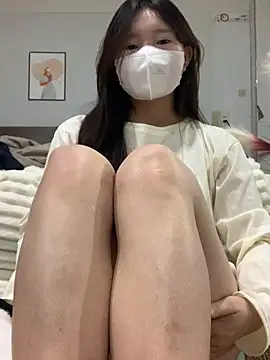 Snapshot of Rin-yiyi chatting on February 12, 2026, 8:15 pm Rin-yiyi online show from February 12, 2026, 8:15 pm