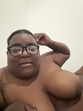 lanegriis1 online show from April 15, 2026, 3:24 am