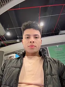 Snapshot of Eros_lee chatting on March 1, 2026, 12:45 am Eros lee online show from March 1, 2026, 12:45 am