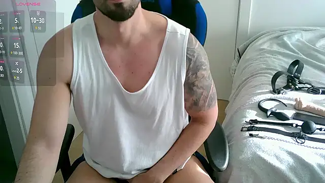 Snapshot of Sub-Titan chatting on March 25, 2026, 8:09 am Sub-Titan online show from March 25, 2026, 8:09 am