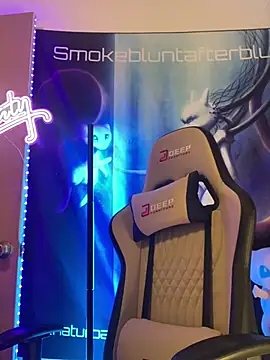 Smokebluntafterblunt online show from February 24, 2026, 12:47 pm