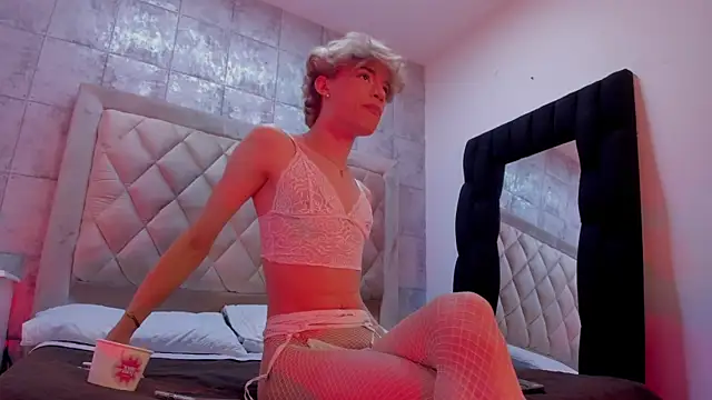 Snapshot of AngelDoll_1 chatting on March 1, 2026, 4:47 am AngelDoll 1 online show from March 1, 2026, 4:47 am