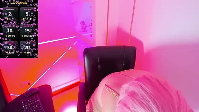 Snapshot of JoycePierce chatting on February 16, 2026, 12:34 pm JoycePierce online show from February 16, 2026, 12:34 pm