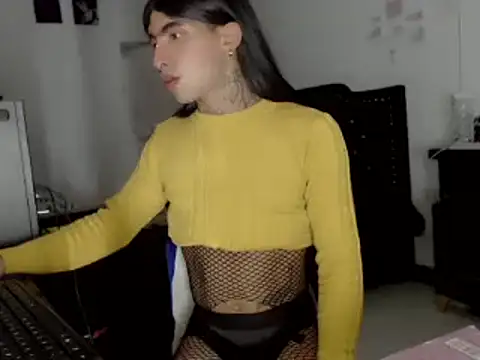 Snapshot of nebullax_mcqueen chatting on February 15, 2026, 2:47 pm nebullax mcqueen online show from February 15, 2026, 2:47 pm