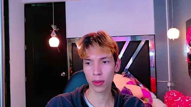 Snapshot of Liam_Green1 chatting on February 14, 2026, 12:02 pm Liam Green1 online show from February 14, 2026, 12:02 pm