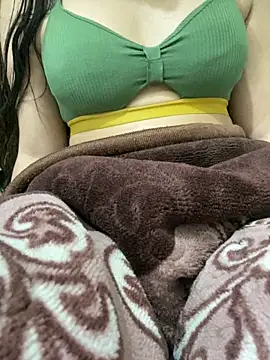 Snapshot of unicornbabe23 chatting on February 21, 2026, 8:37 am unicornbabe23 online show from February 21, 2026, 8:37 am