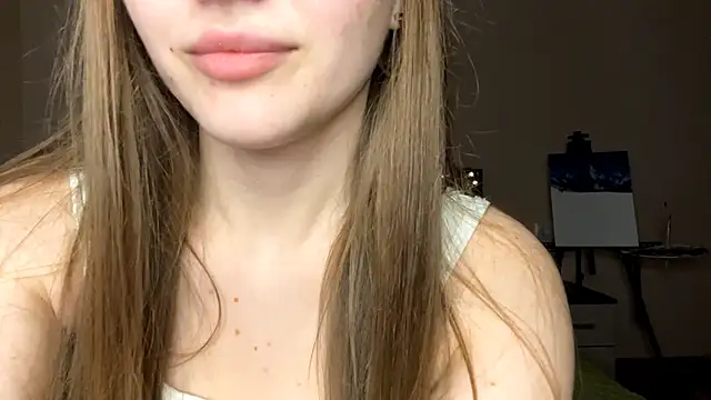 Snapshot of VivienneVesper chatting on February 18, 2026, 12:06 am VivienneVesper online show from February 18, 2026, 12:06 am