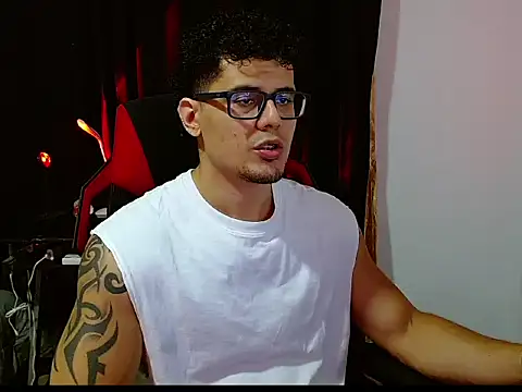 Snapshot of Logan0626 chatting on February 17, 2026, 12:18 am Logan0626 online show from February 17, 2026, 12:18 am