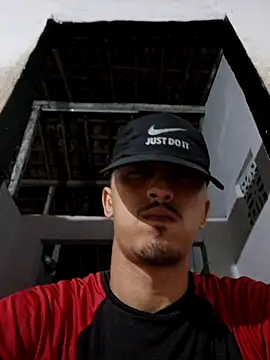 ReizinhoOh online show from March 13, 2026, 2:51 am